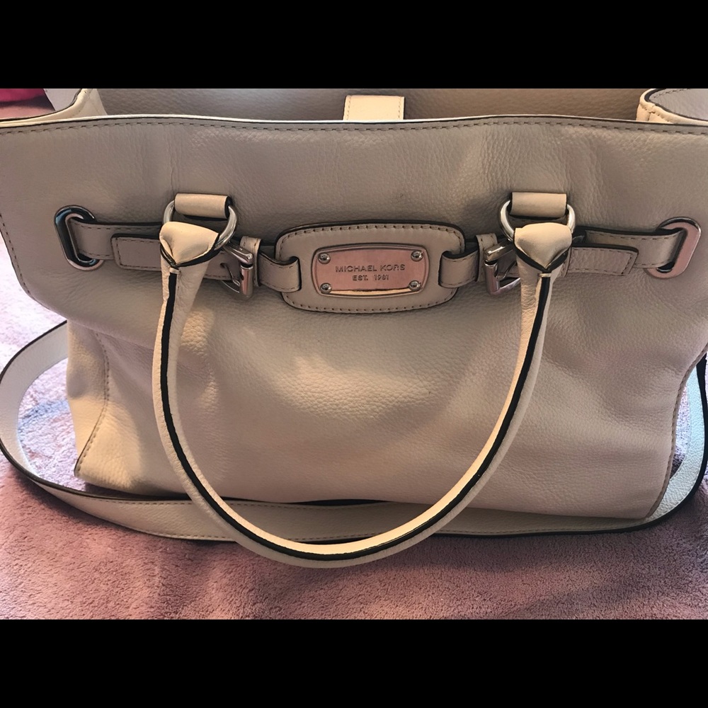 😍Super cute Michael Kors large white purse